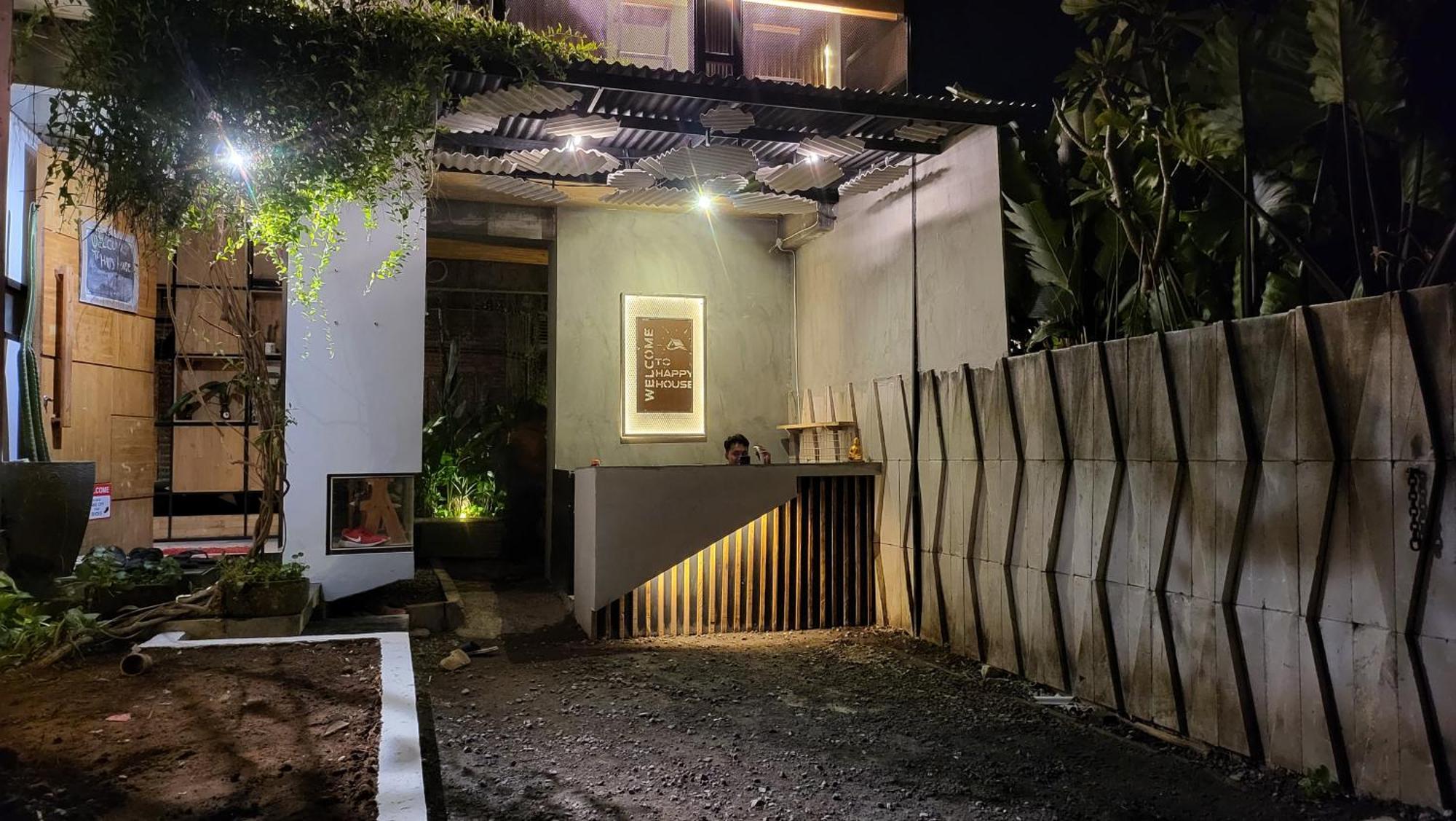 Happy House Bnb Bromo Backpacker Probolinggo Kültér fotó